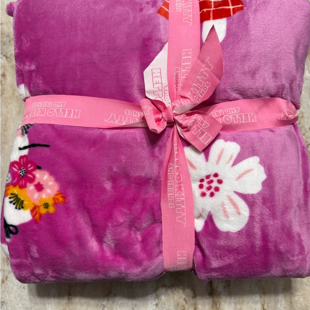 Hello Kitty Pink and White Floral Throw Blanket